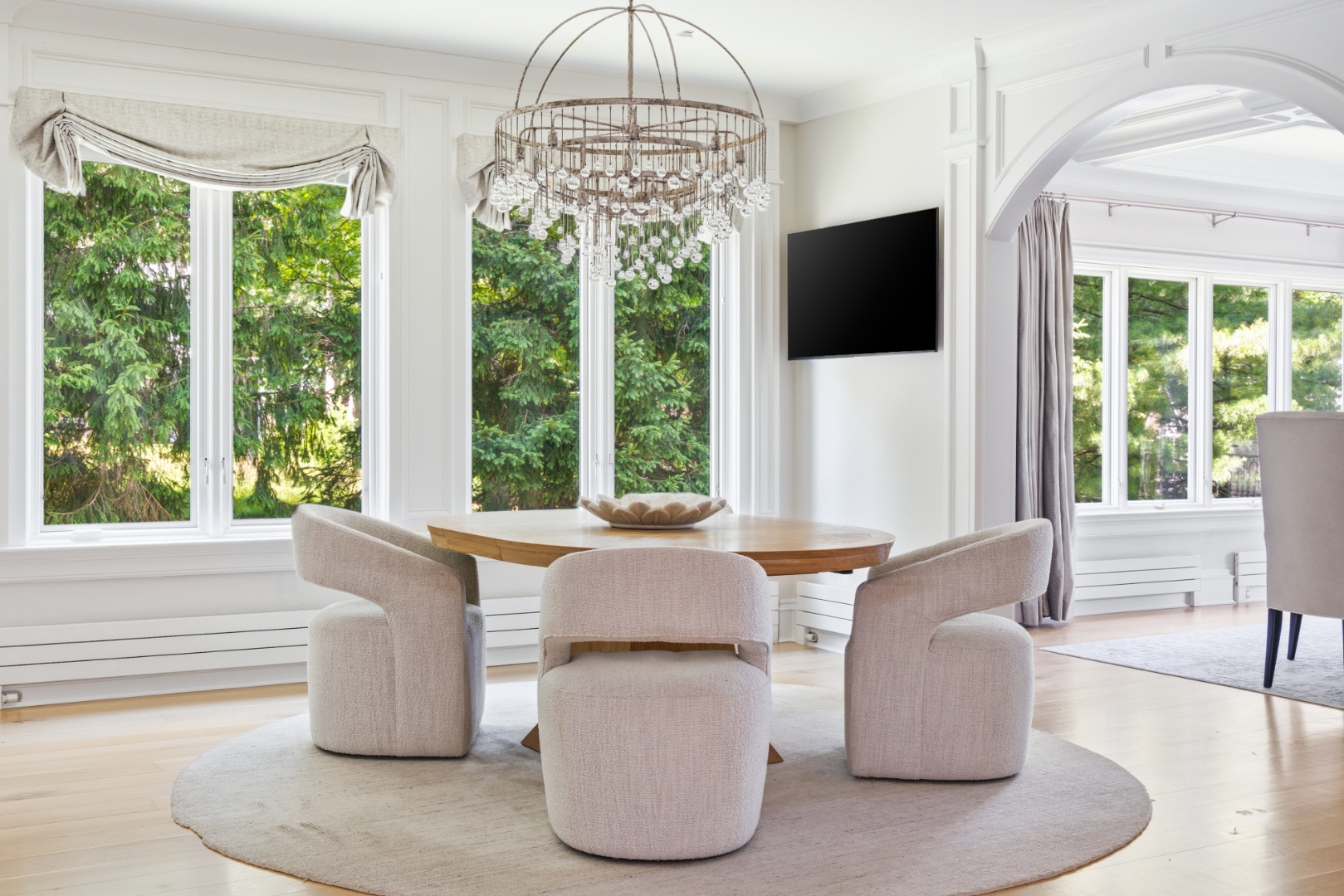 Breakfast area — bright and airy