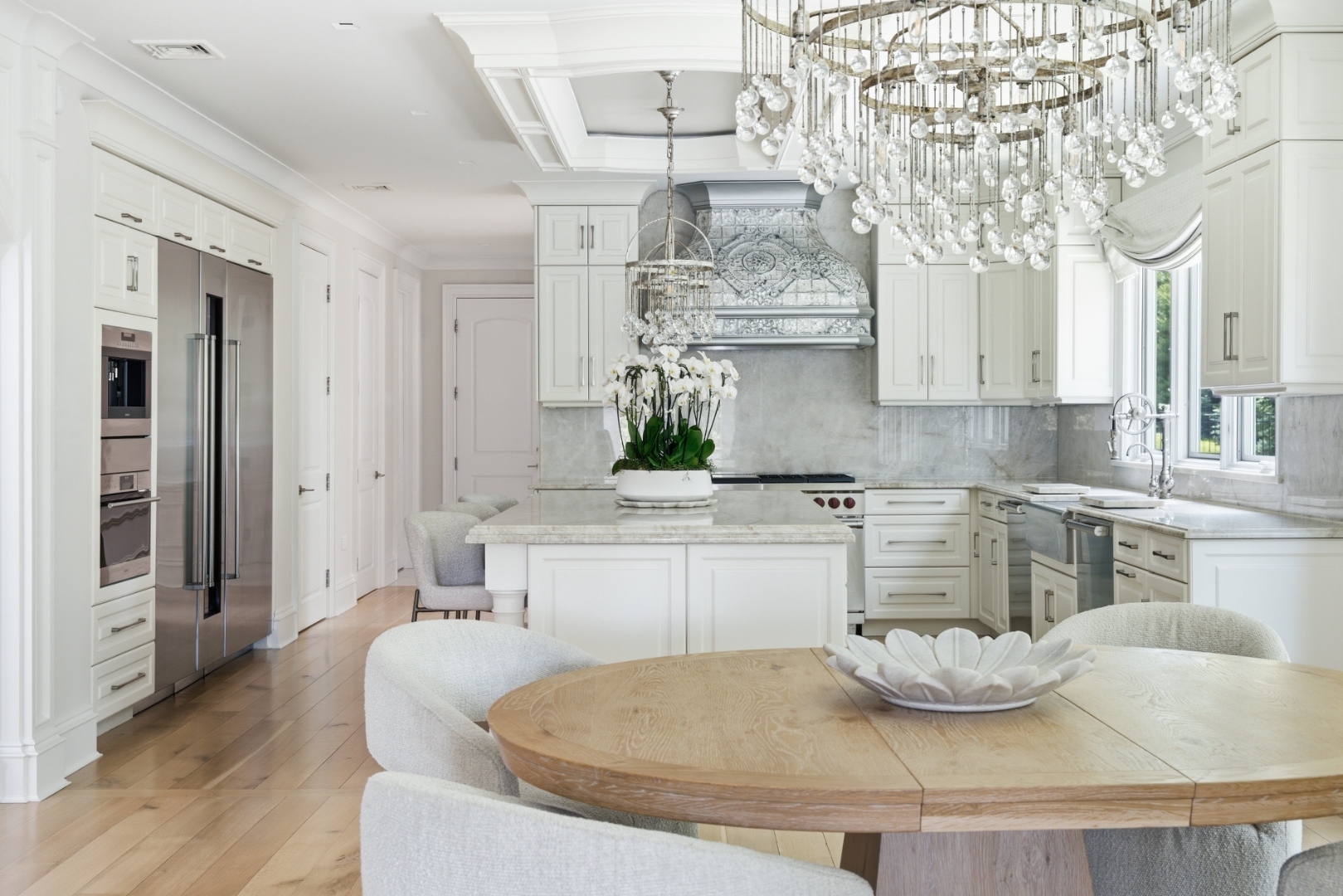 Kitchen — Kitchen — range and cabinetry